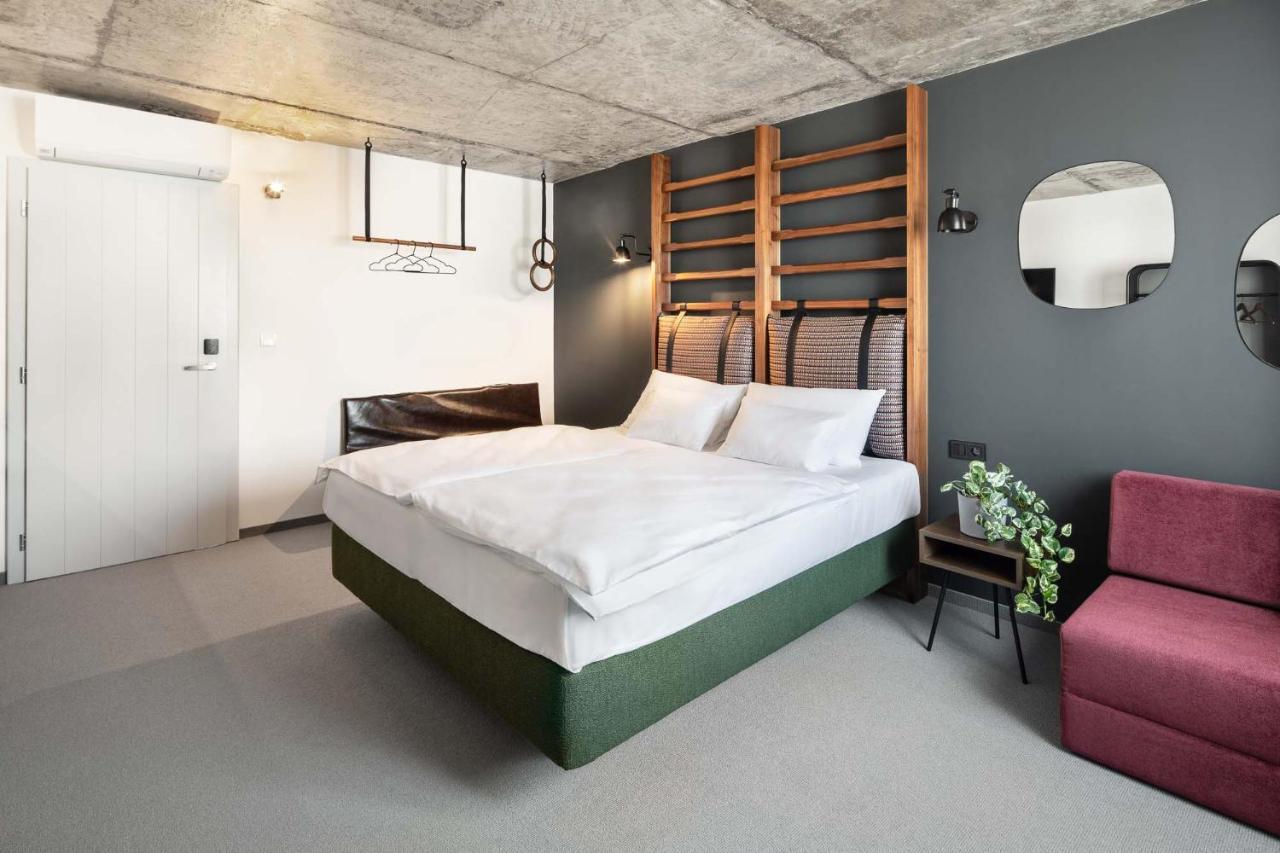 Boutique Hotel Mezi Svy Hradec Králové エクステリア 写真
