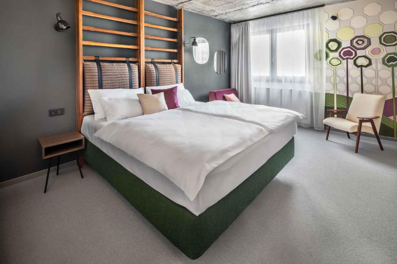 Boutique Hotel Mezi Svy Hradec Králové エクステリア 写真