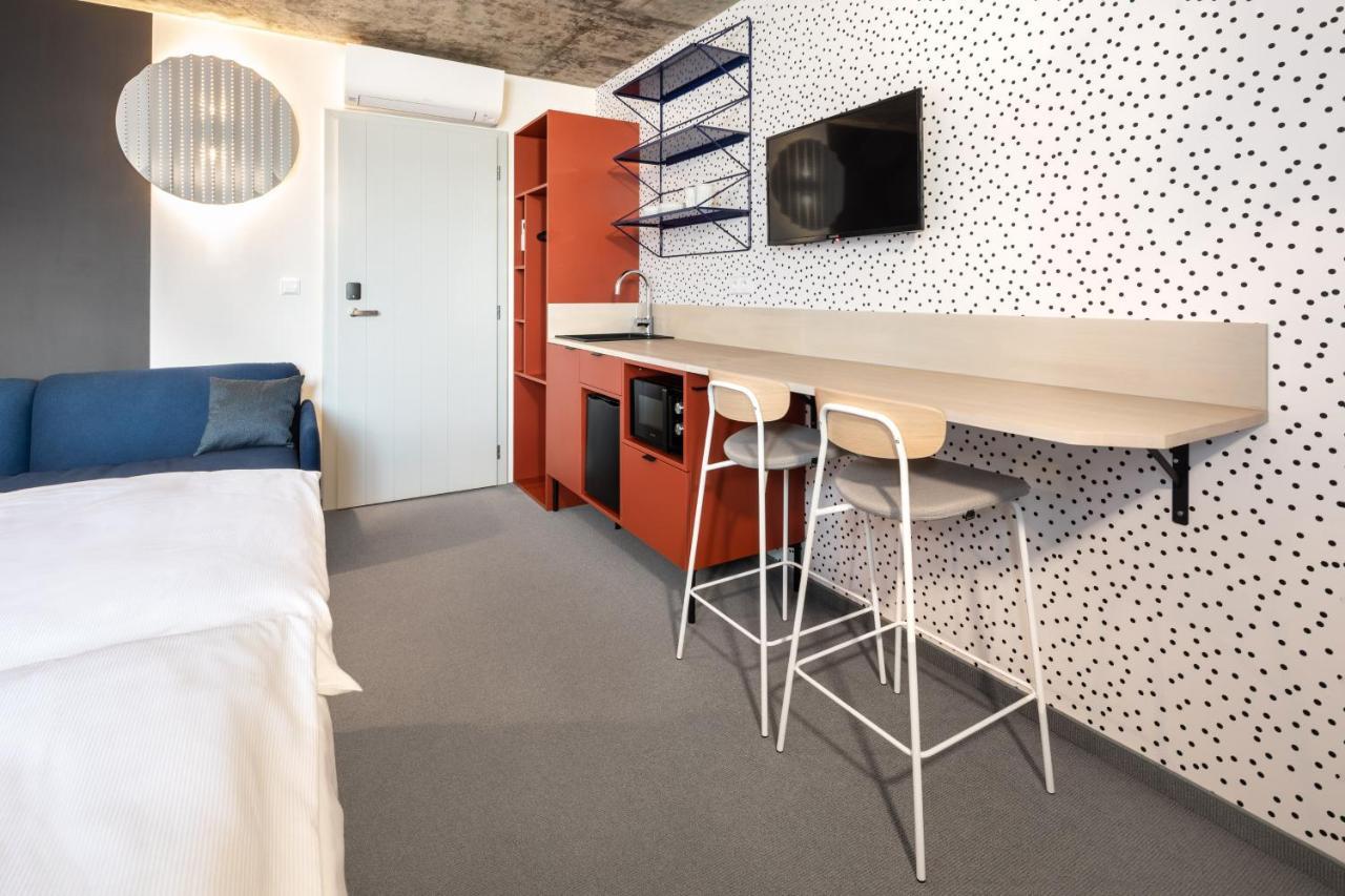Boutique Hotel Mezi Svy Hradec Králové エクステリア 写真